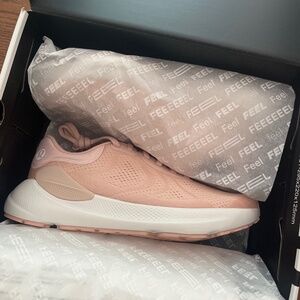 Lululemon Beyondfeel